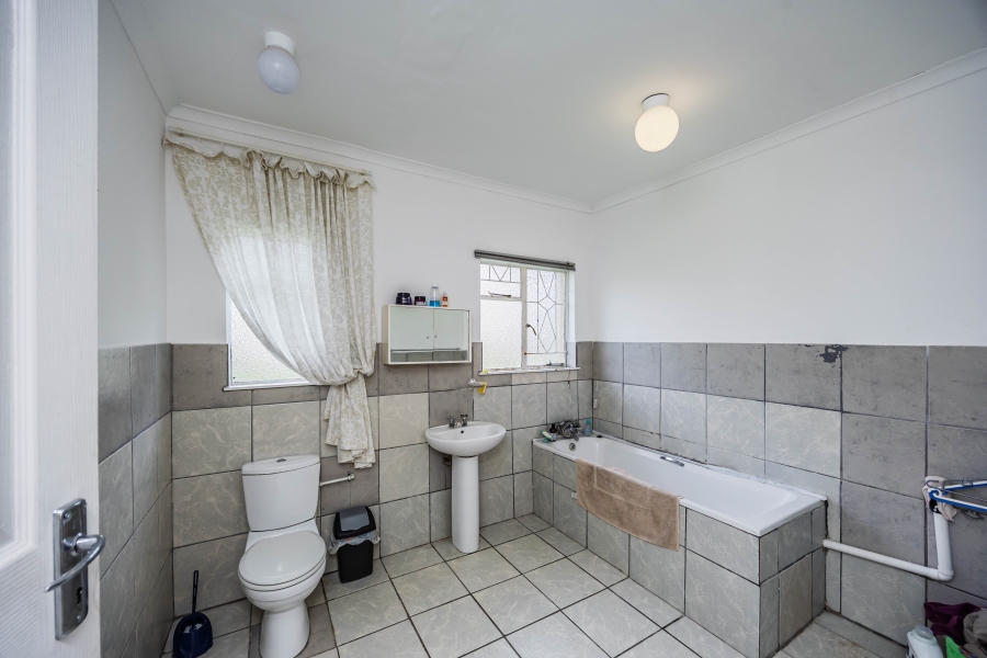 4 Bedroom Property for Sale in Cathcart Eastern Cape